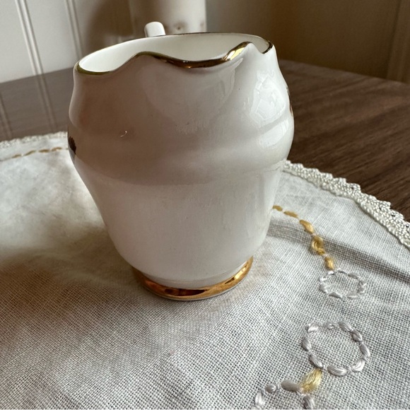 Delphine Bone China Porcelain Pink Rose Gold Rim Creamer Cup Made in England - Picture 8 of 10